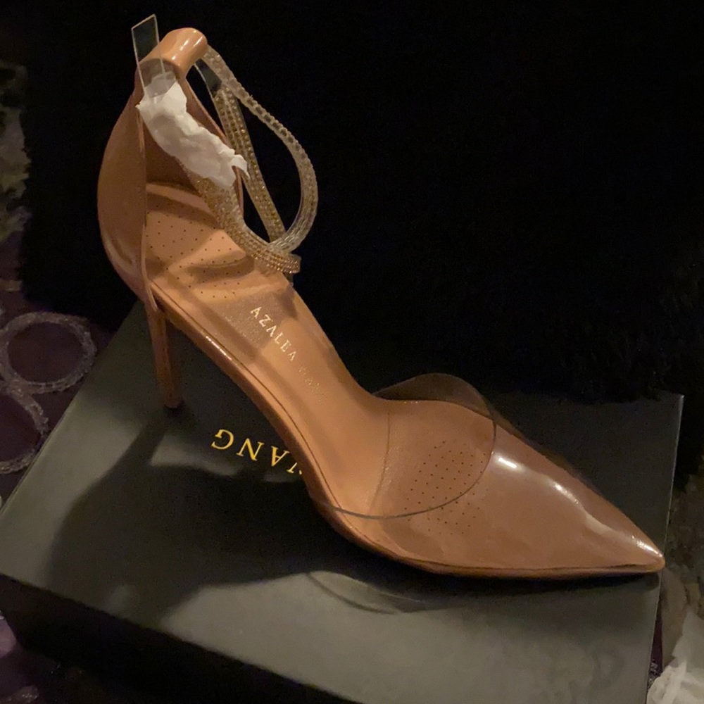 Azalea Wang nude size 10 heels